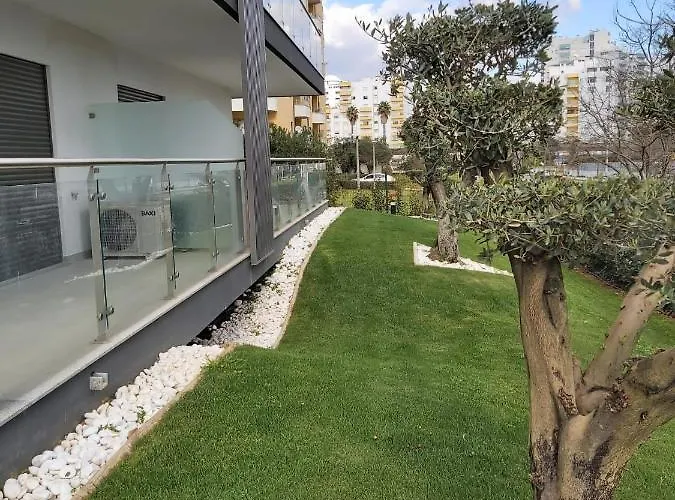 Monte By The Daire *