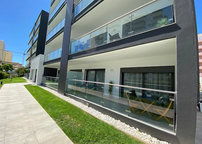 Daire Monte By The *